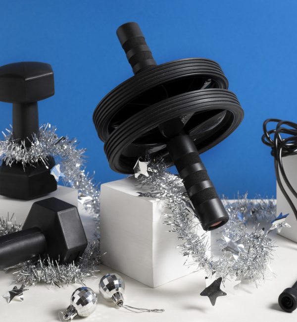 workout-equipment-with-christmas-theme-decorations workout-equipment-with-christmas-theme-decorations